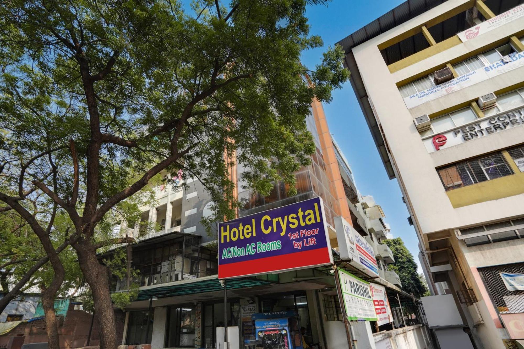 Hotel O Crystal 아흐메다바드 외부 사진